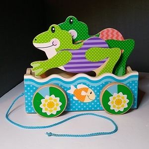 Melissa and Doug First play . Friendly Frogs Pull toy . Pre-owned